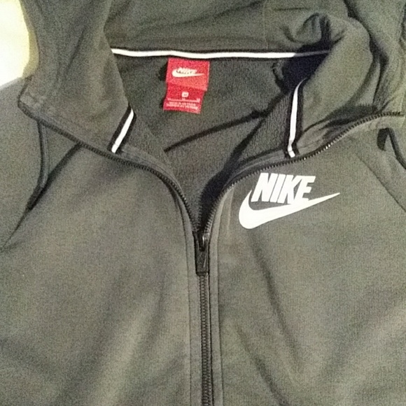 Green nike sweater - Picture 3 of 3